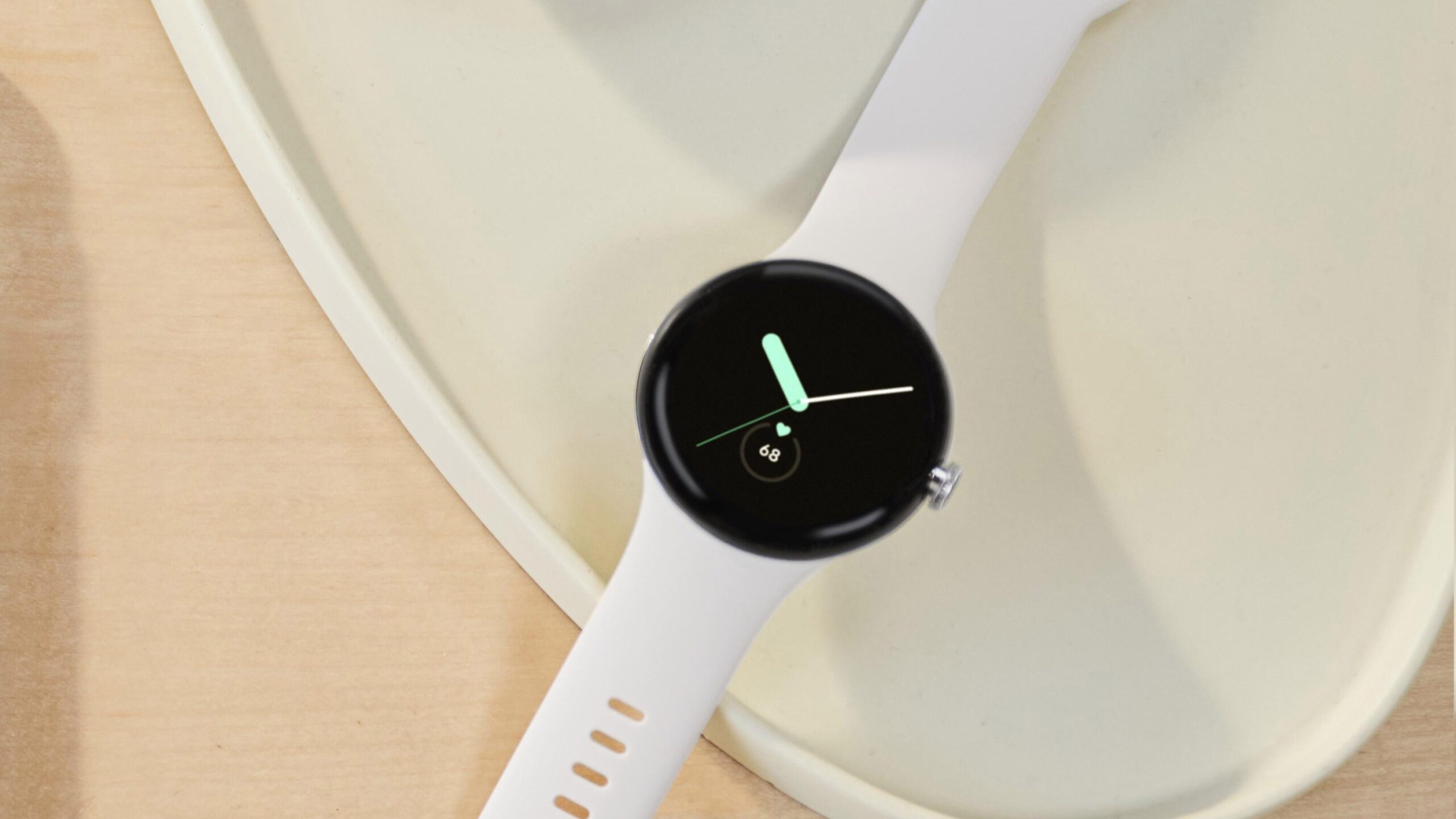 Google Pixel Watch 2’ye özel saat yüzleri sızdırıldı