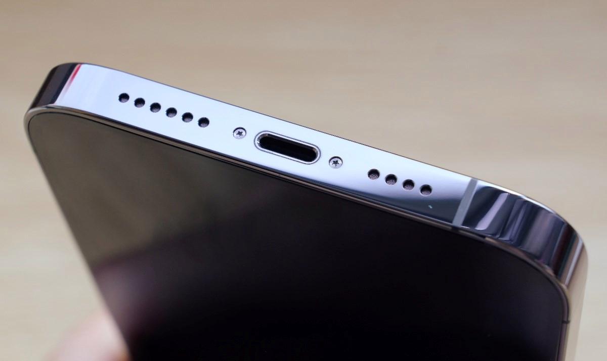 iPhone 15’in USB-C bağlantısı sızdırıldı: Pro modellerde kısıtlama!