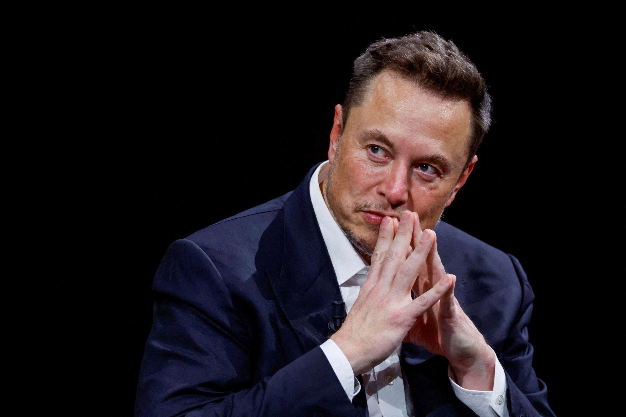 Elon Musk, Ukrayna’nın Ruslara saldırısını önlemek için Starlink’i kapattı