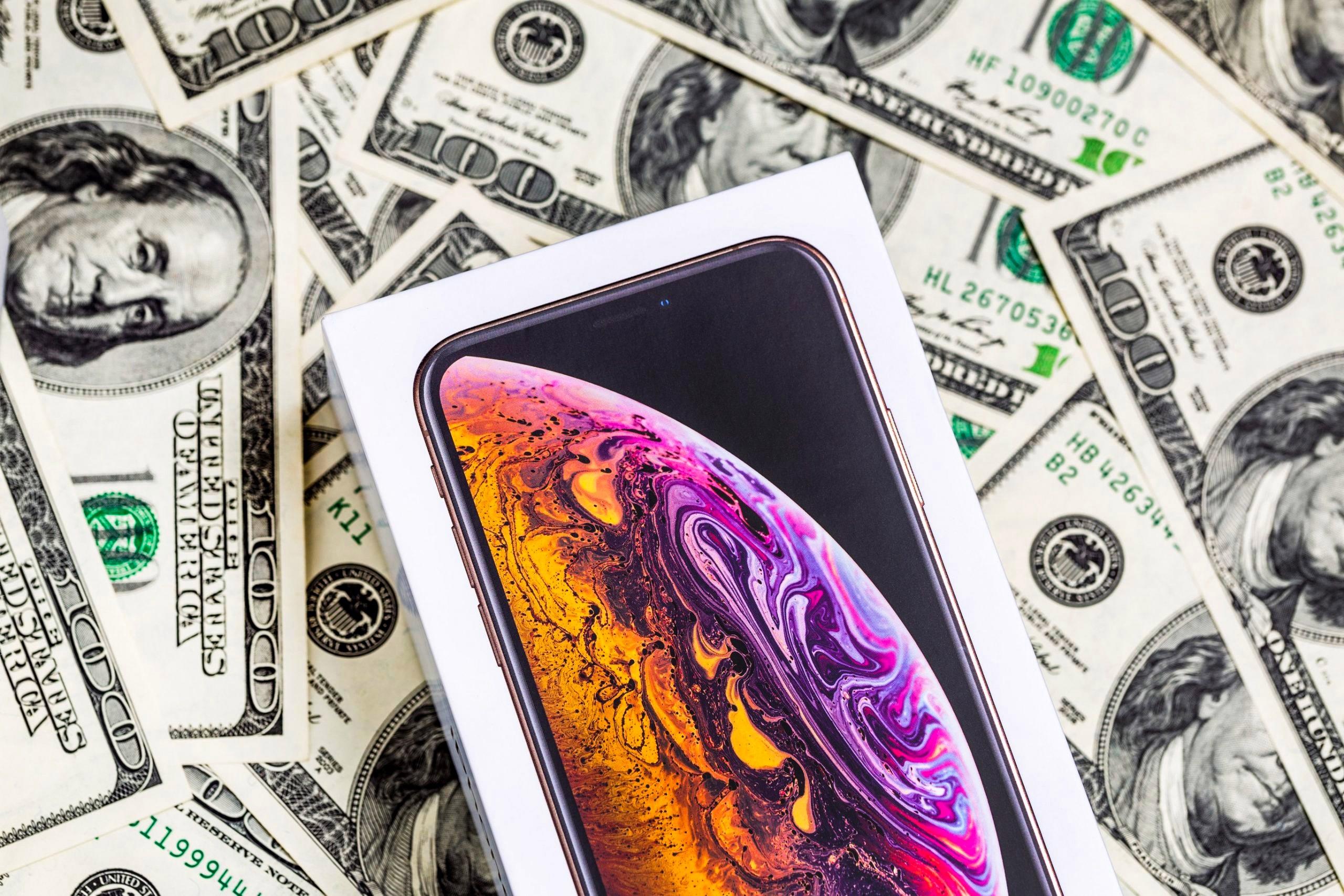 Her yıl yeni bir iPhone yerine Apple hissesi alsaydınız şimdi ne kadar paranız olacaktı?