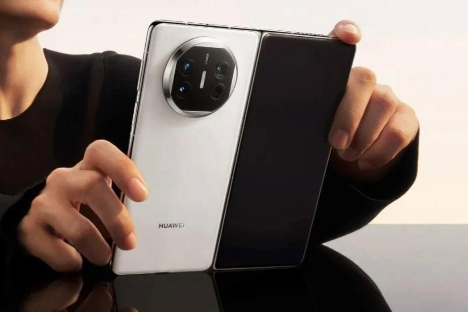Huawei Mate X5 tamir ücreti iPhone 15 Pro kadar