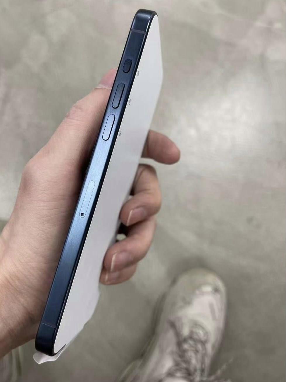 iPhone 15 Pro Max kutu açılış görüntüleri sızdırıldı: İşte Apple’ın en pahalı telefonu