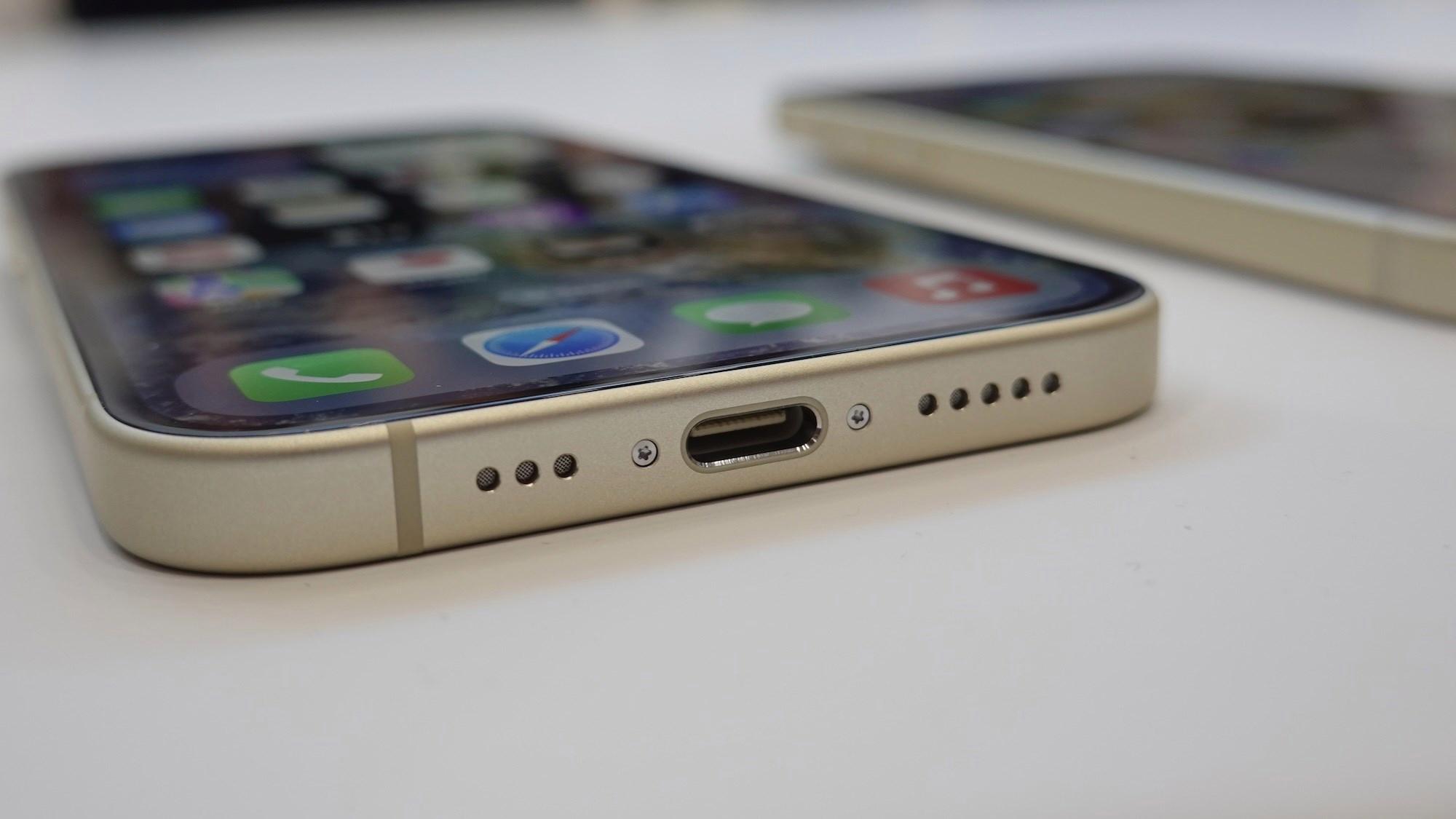 iPhone 15 Pro modellerin şarj hızı belli oldu: Gelişme yok!