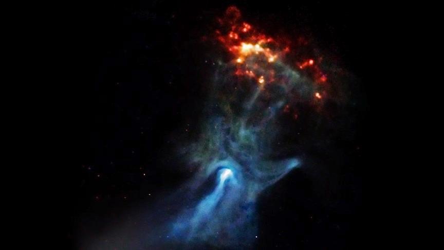 NASA, uzayda hayalet bir elin kemiklerine benzeyen fotoğraf yakaladı