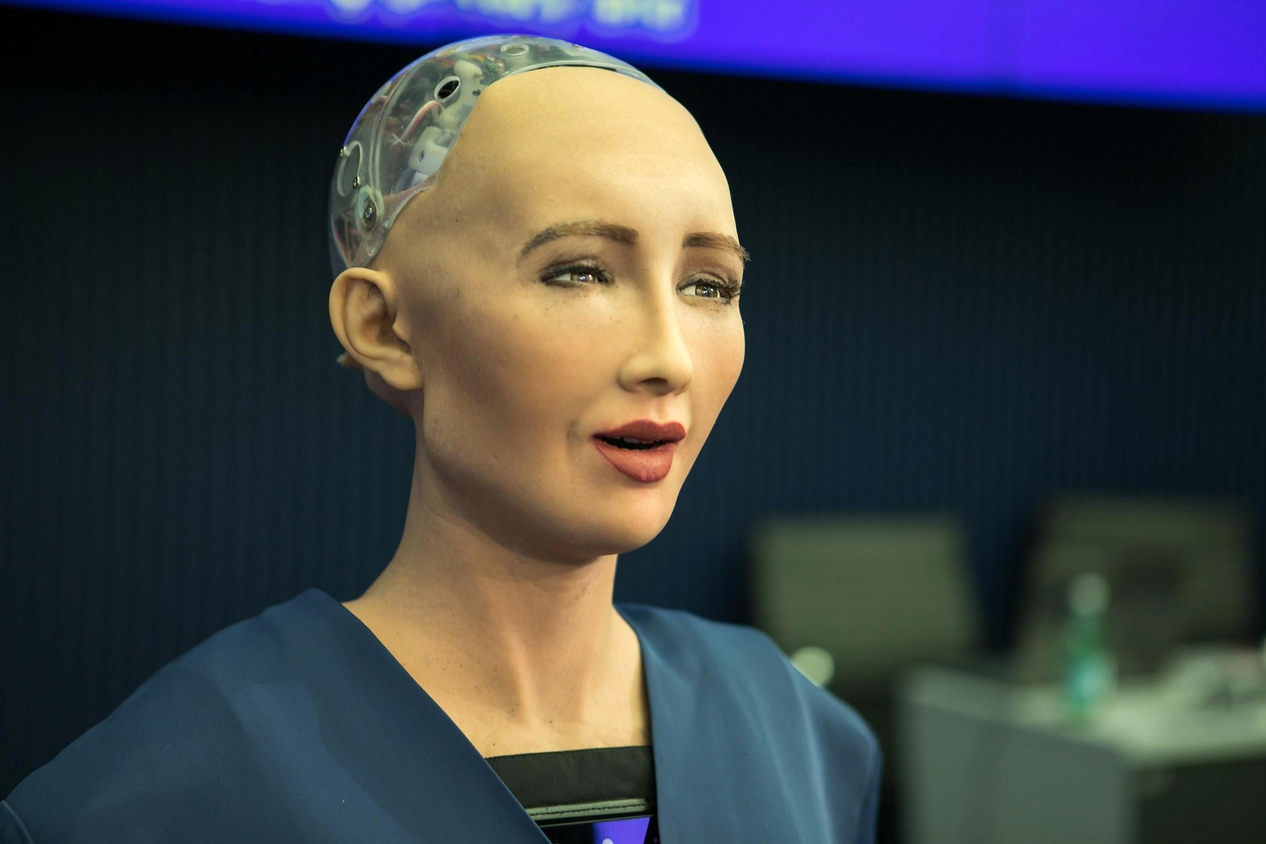 Robot Sophia aldatmaca mı yoksa gerçek mi? İşte Sophia’nın gerçek yüzü