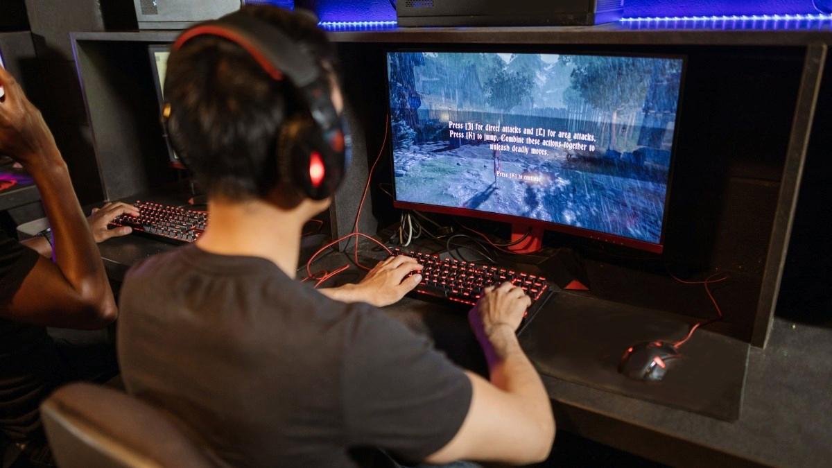 Çin, online oyunları sınırlayacak