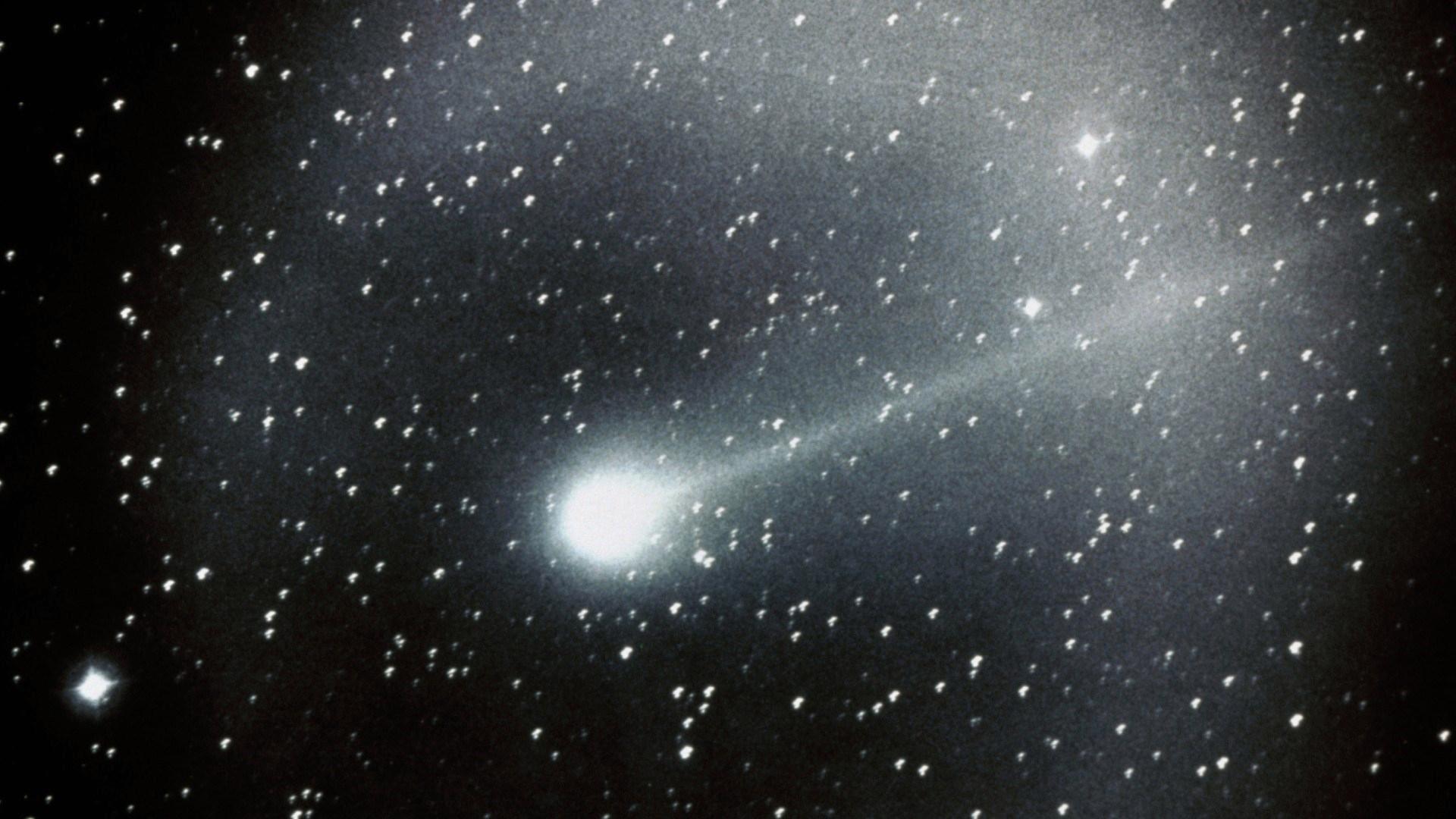 Halley kuyruklu yıldızı 38 yıl sürecek Dünya’ya dönüş yolculuğuna başladı