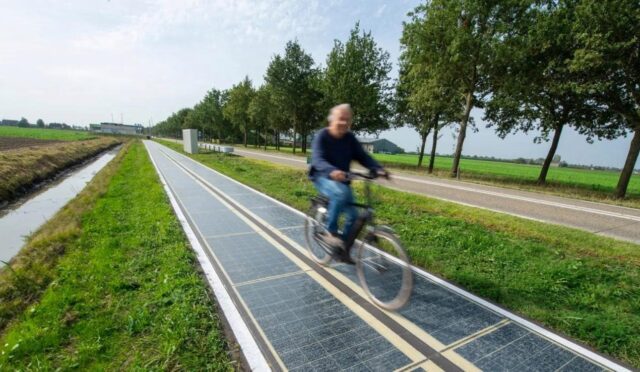 hollandada-gunes-enerjili-iki-bisiklet-yolu-hizmete-girdi-hW8l2aVU.jpg