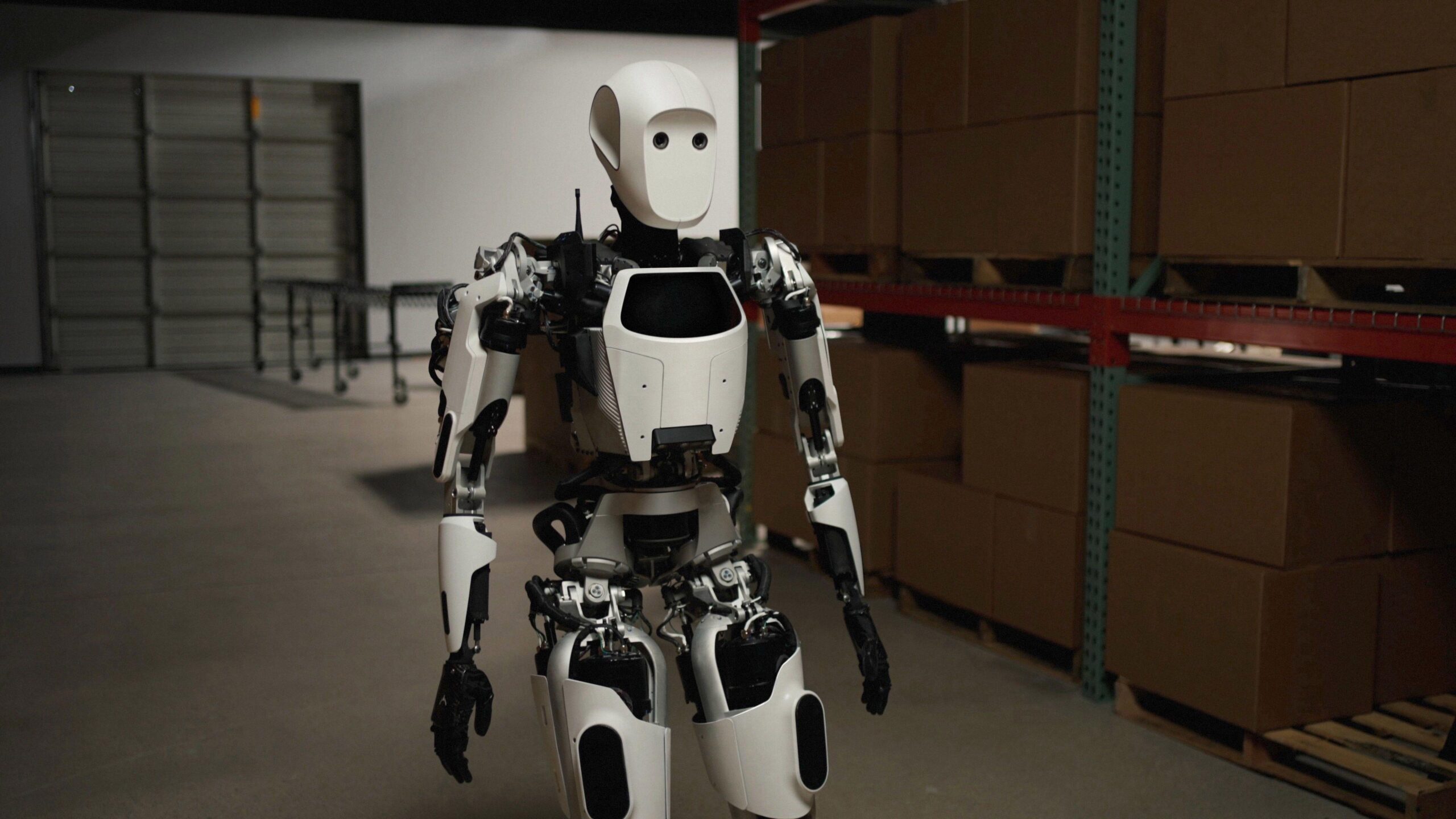 Bill Gates, genel maksatlı insansı robotları destekliyor