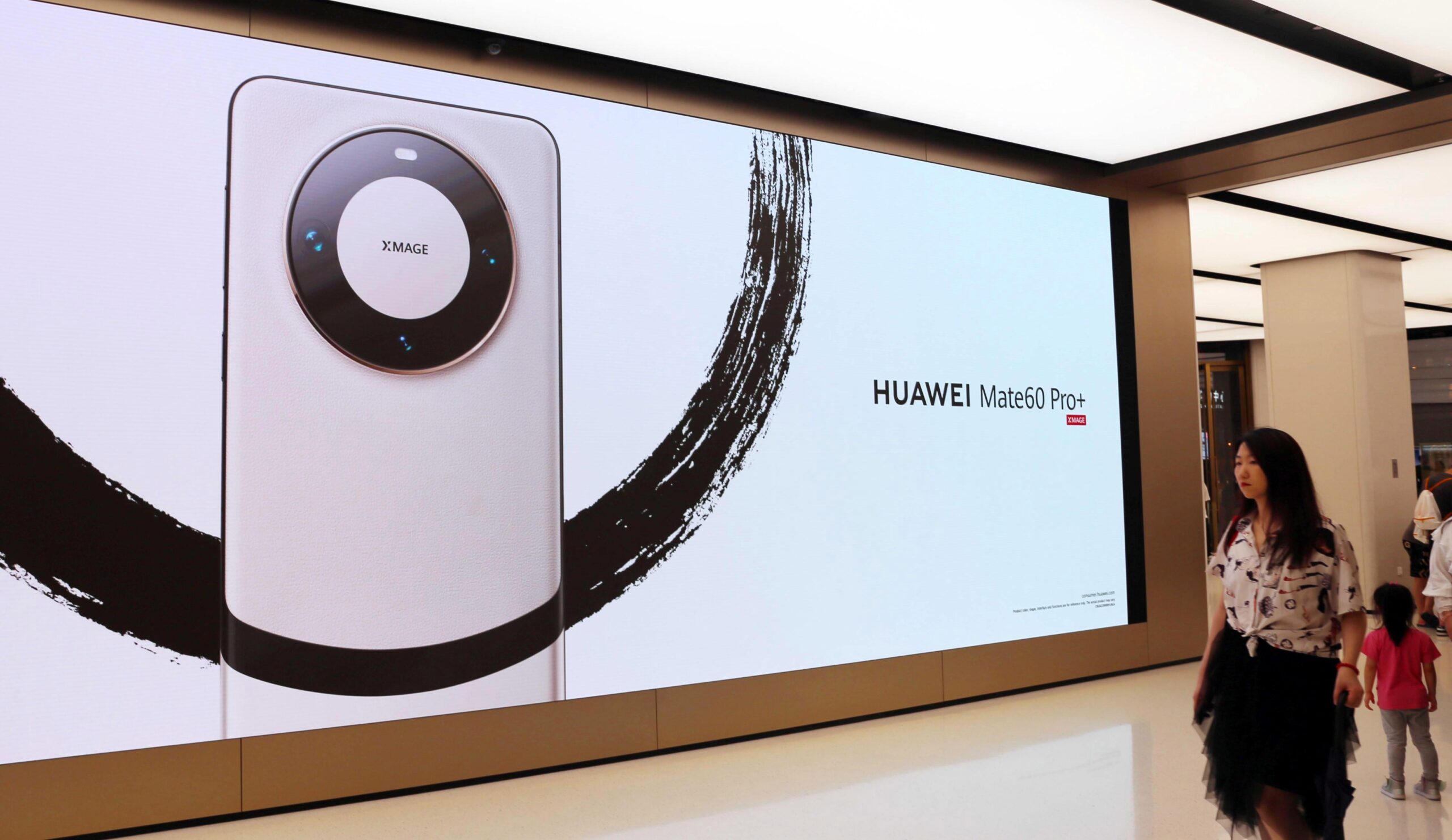 Huawei, Çin’de ilk beşe geri döndü, Apple ise bir ilke imza attı