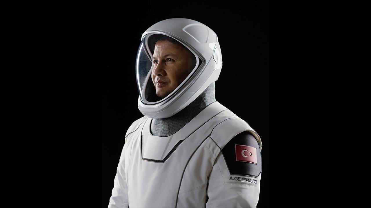 İlk Türk astronot Alper Gezeravcı, uzayda bugün 2 deney yapacak