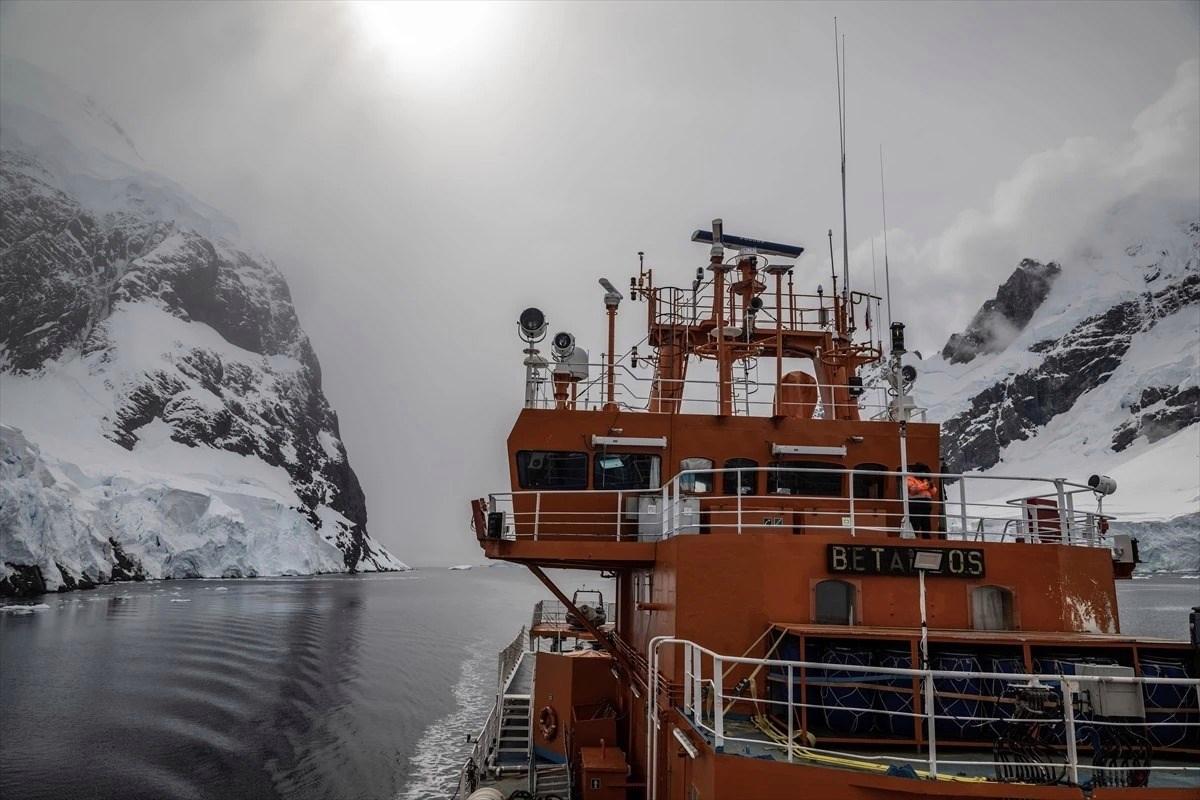 8. Ulusal Antarktika Bilim Seferi’nde Türk bilim insanları hangi araştırmaları yaptı?