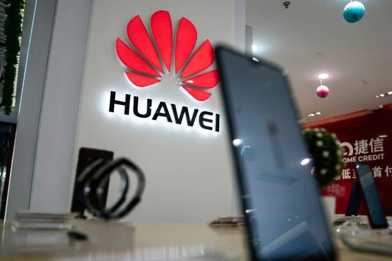Fransız mali polisi Huawei ofislerine baskın yaptı