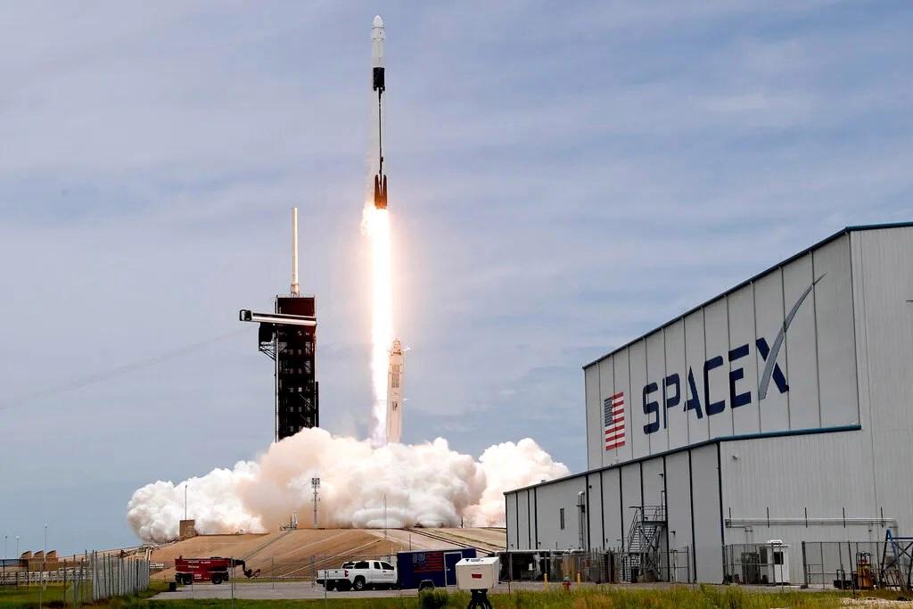 Elon Musk, 3. Mars denemesinin başarılı olmasını istiyor