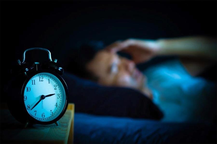 “Erişkin insanlar günde minimum 7 saat uyumalı”