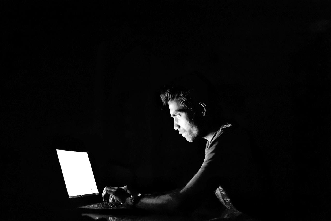 Siber Güvenlikte Yapay Zeka Kalkanları: Bilgisayar Korsanlarına Karşı Son Söz!