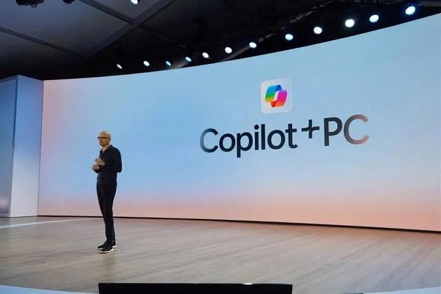 Microsoft, Copilot Plus PC markasını tanıttı: Yapay zekalı laptoplara 16 GB RAM şartı geliyor