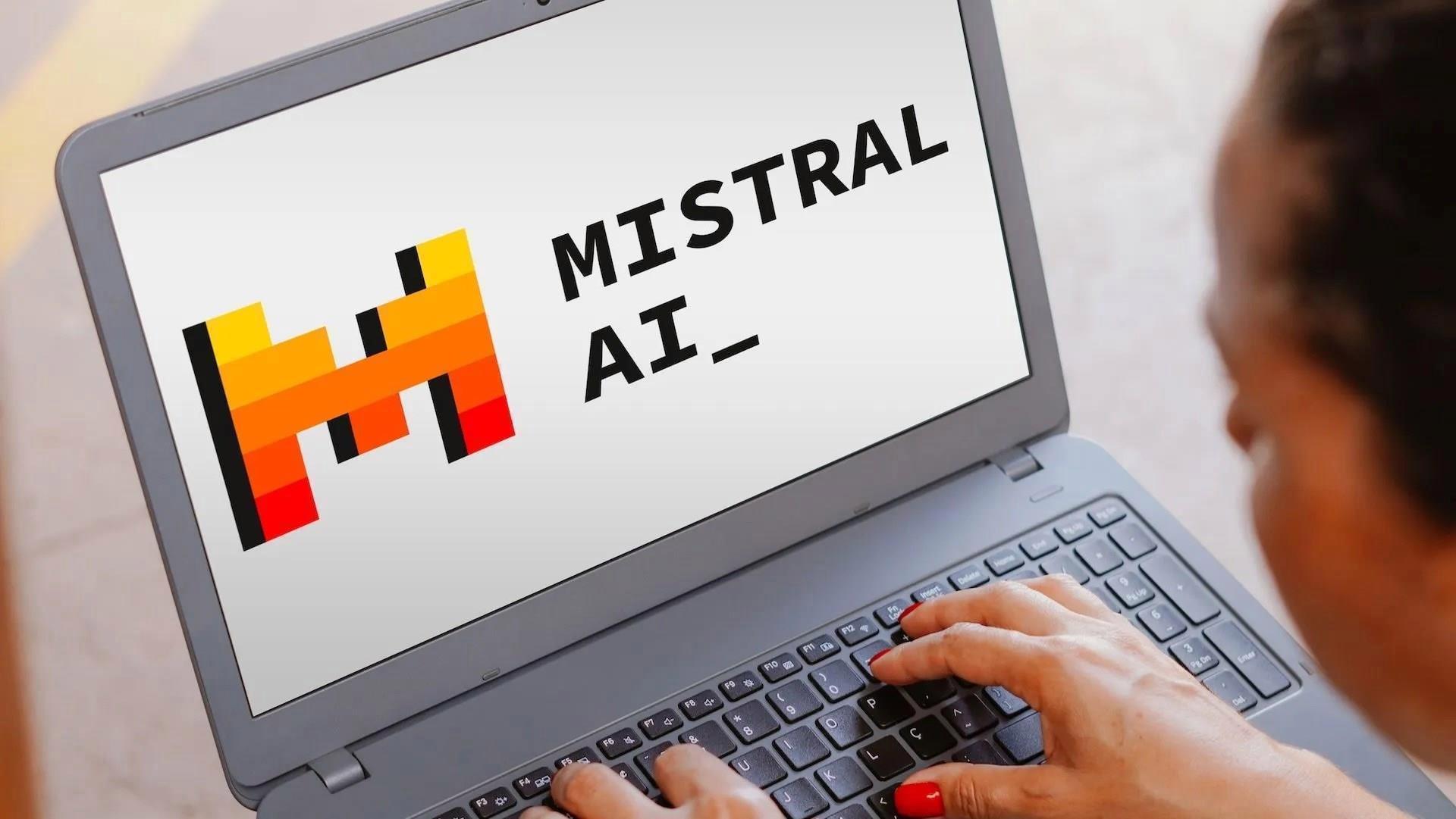 Microsoft’un desteklediği Mistral’den kodlamaya yönelik ilk üretken yapay zeka modeli
