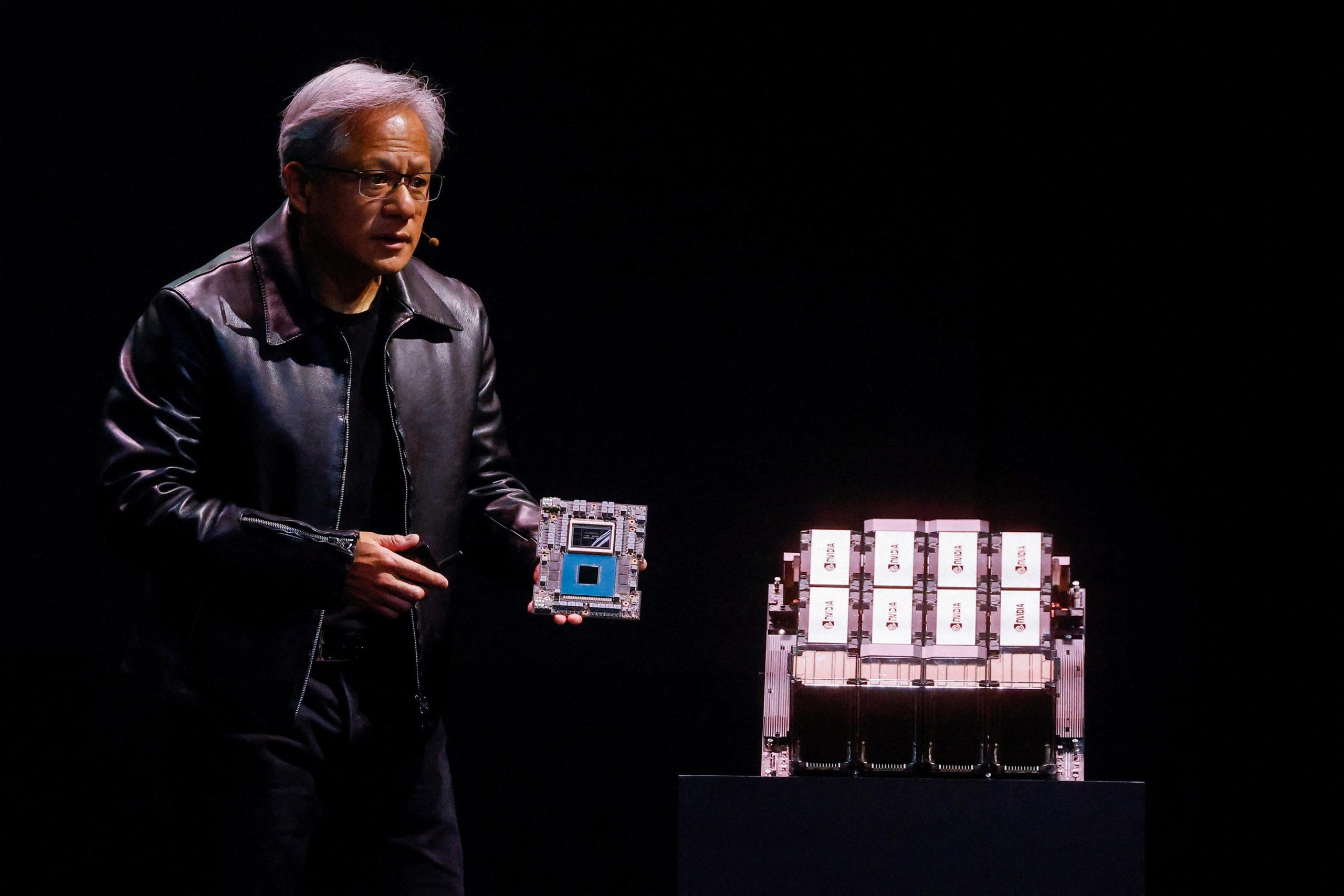 Yapay zekanın parlayan yüzü Nvidia’dan CEO’su Huang’in maaşına yüzde 60 zam