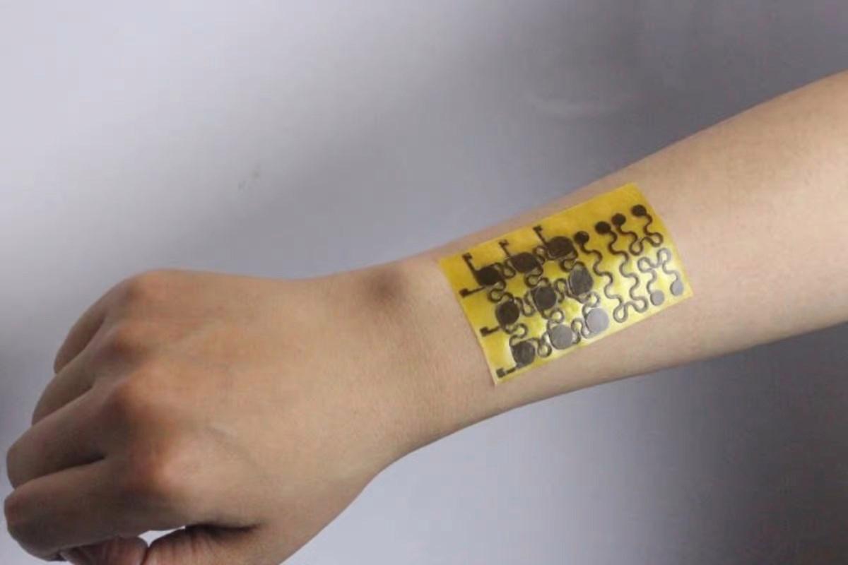 Yeni esnek elektronik deriyle, robotlar insan hassasiyetinde dokunuş kazanabilir