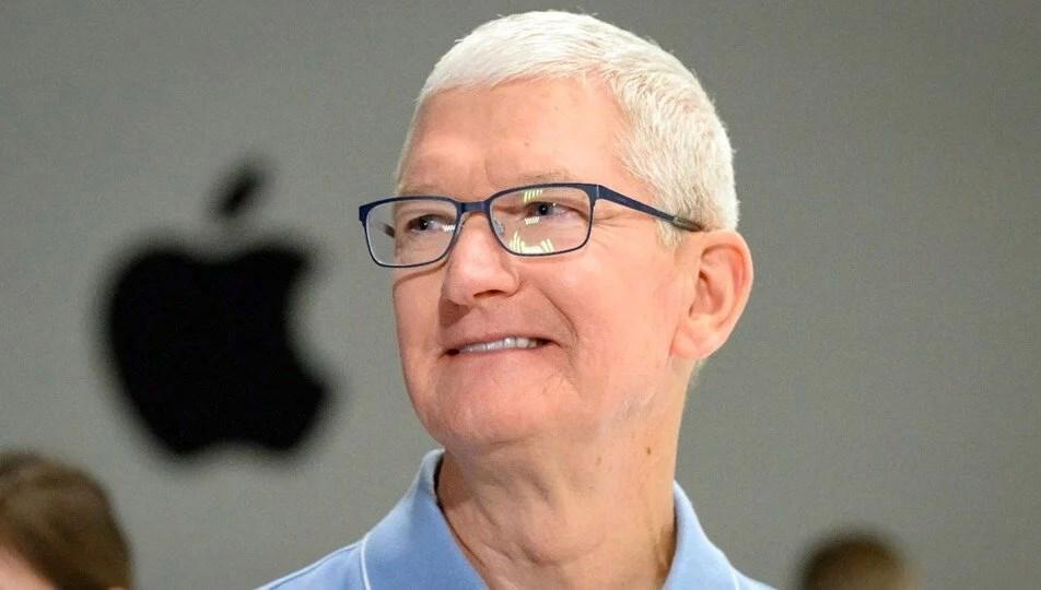 Tim Cook: “Apple Intelligence’ın hatasız yanıtlar vereceğini garanti edemem”