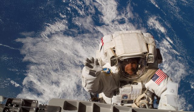 NASA, ISS’teki uzay uçuşlarını süresiz olarak erteledi